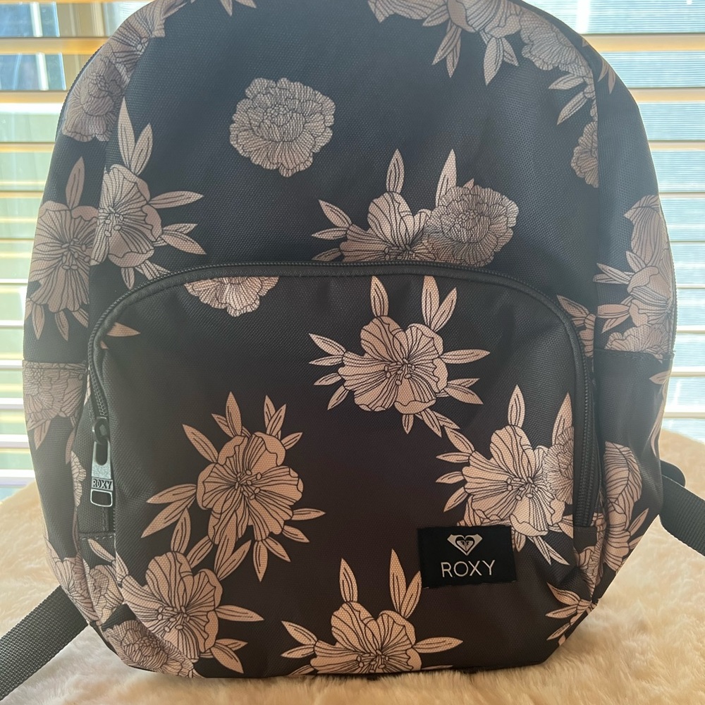 Roxy small backpack! Great and cream colored with tags! New!
